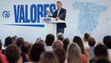Feijóo convoca a la 'gente decente' para una protesta 'sin siglas' contra 'la mafia'