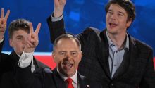 El euroescéptico Karol Nawrocki gana las elecciones presidenciales en Polonia