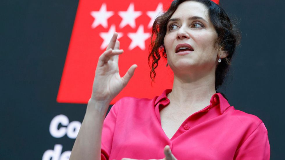 Ayuso carga contra los 'bulos' del Gobierno: 'Necesitan tierra quemada'