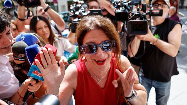 Paripé de dos horas en la sede del partido con el instructor de su caso y rueda de prensa este miércoles.