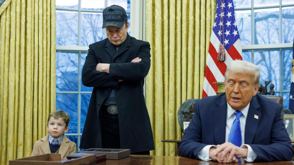 Trump amenaza con cancelar todos los contratos con Musk y éste lo 'mete' en la lista de Epstein