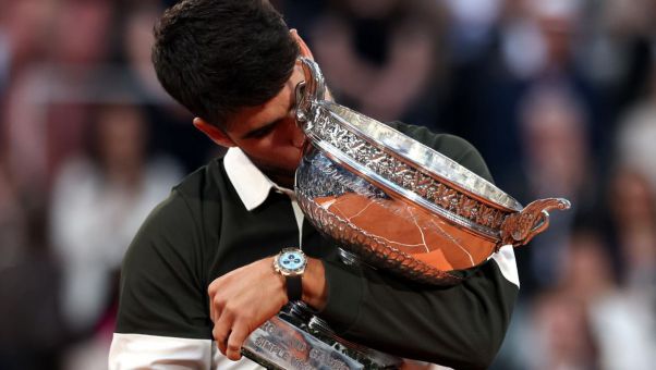 El español tumba al italiano en la final más larga del Abierto de Francia. Conquista su quinto Grand Slam en París con 22 años. Enviado especial a Roland G