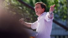 Almeida dice que el PP no se va a 'resignar ni rendir' para recuperar la democracia