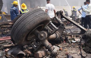 Un superviviente y 268 muertos en un accidente aéreo en India