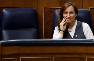 Los médicos vuelven a la huelga por el estatuto marco de Mónica García