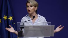 Sumar busca aprovechar la crisis del PSOE para imponer políticas sociales: 'No basta con pedir perdón'