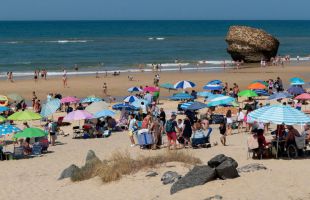 El tiempo: lunes calor en la mayoría del país y tormentas en el este
