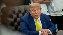 Trump juega al despite: dice ahora que no ha tomado la decisión de atacar a Irán