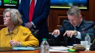 El Gobierno de Sánchez y Feijóo llaman a la desescalada tras el bombardeo de Trump a Irán