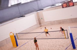 Madrid estrena pabellón cubierto de vóley playa