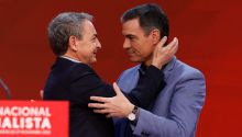 Zapatero acude al rescate de Pedro Sánchez en su momento más bajo