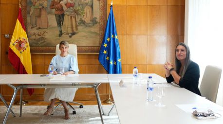 Atascada la negociación de Yolanda Díaz con Junts para reducir la jornada laboral