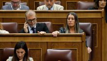 Junts saca adelante junto a PP y Vox una petición al Gobierno para bajar impuestos