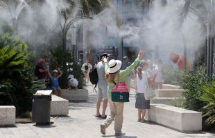 El tiempo: las temperaturas seguirán muy altas este lunes