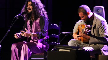 El cantaor Israel Fernández lleva su nueva mirada íntima del flamenco a la Alhambra