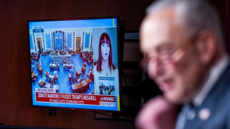 El Senado aprueba plan fiscal de Trump y lo devuelve al Congreso
