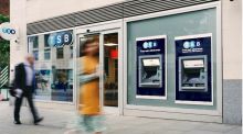 Santander compra al Sabadell su filial británica TBS en plena opa del BBVA