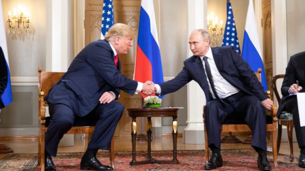 Putin dice a Trump que Rusia 'no renunciará' a sus objetivos en Ucrania