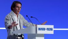 Aznar: 'Si pactas con delincuentes, no te extrañe acabar en la cárcel'