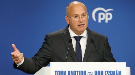 Tellado acusa a los socios del PSOE de ser 'cómplices' de su corrupción