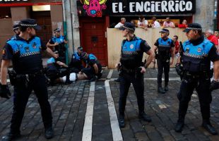 Detenido en San Fermín un inmigrante guineano por tratar de raptar a una niña y agredir sexualmente a otra