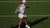 Wimbledon. Swiatek pasa por encima de Bencic hacia su primera final