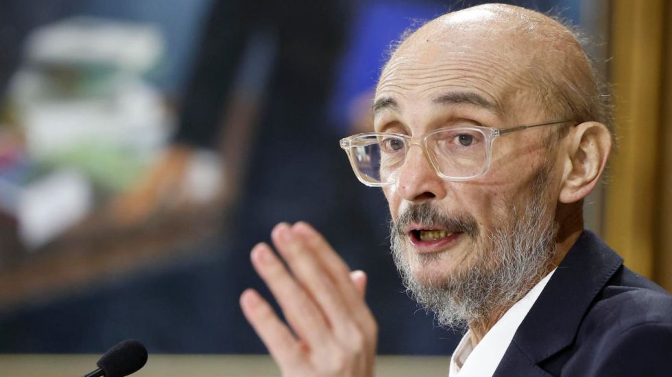 Lambán destapa su retrato de presidente: 'El PSOE me duele en el alma'