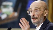 Lambán destapa su retrato de presidente: 'El PSOE me duele en el alma'