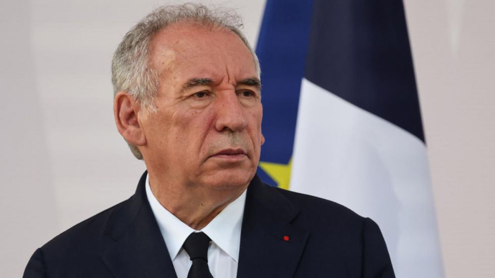 Francia afronta un recorte de 43.800 millones en 2026: menos festivos, congelar pensiones y reducción de funcionarios