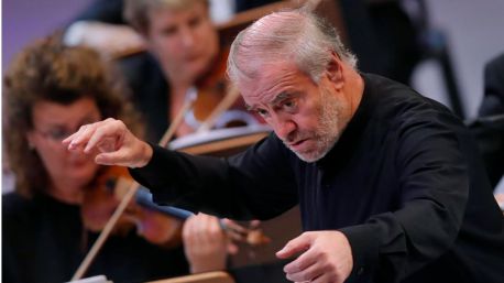 Quié es Valeri Gergiev: el director de orquesta que varios nobel no quieren que actúe en Italia