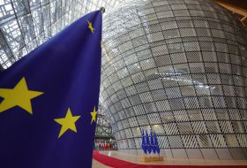 Bruselas da argumentos al BBVA para recurrir al Supremo la intervención del Gobierno en la opa