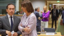 Sánchez vuelve a tropezar en Bruselas en su pretensión de oficializar el catalán