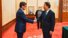 Illa inicia una visita a China centrada en economía, inversión y lazos institucionales