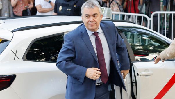 El ex número dos del PSOE considera que el TS ha vulnerado su derecho a la libertad y a la presunción de inocencia.