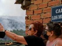 El avance del fuego en Ávila obliga a confinar de nuevo Mombeltrán