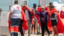 El PP de Ayuso ordena el cierre del centro de inmigrantes de Pozuelo de Alarcón