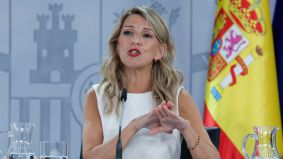 Yolanda Díaz advierte a Sánchez de que una prórroga nuclear vulneraría el acuerdo de Gobierno