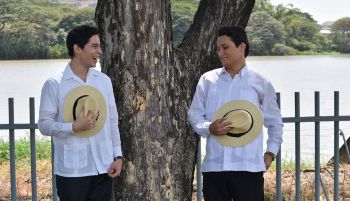 La guayabera, un básico del armario masculino que no puede faltar en verano