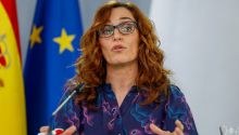 Monica García: se dejará de fumar en las terrazas antes de 2027