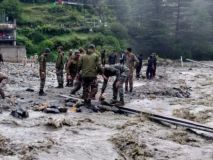 Cinco muertos y 100 desaparecidos en una riada súbita en el Himalaya indio