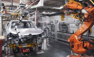 El fracaso del PERTE VEC: la gran promesa del Gobierno que no evita el desplome de la producción automovilística