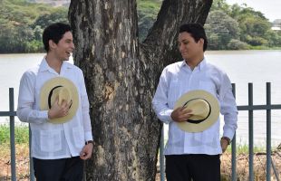 La guayabera, un básico del armario masculino que no puede faltar en verano