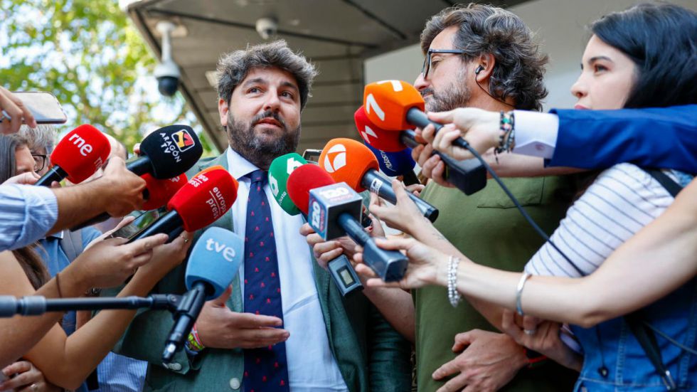 López Miras ve 'intolerable' la excarcelación del agresor del vecino de Torre Pacheco