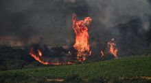 Megaincendio en Francia: la extinción del fuego tardará varios días