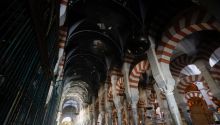Colapsa el techo de la capilla donde se originó el incendio en la Mezquita de Córdoba