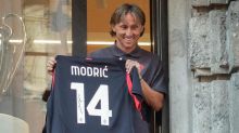 Modric debuta con el Milan tras casi 15 años en el Real Madrid
