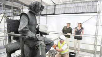 El Ayuntamiento de Madrid restaura la escultura de Velázquez en el Prado