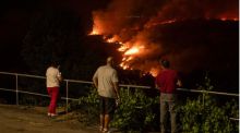 Dos muertos, varios heridos graves y miles de desalojados por los incendios