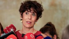 Saiz se ríe de la oposición: 'Mientras España está ardiendo, colaboración y no confrontación'