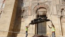 Unas 50 personas trabajan en la intervención de emergencia en la Mezquita